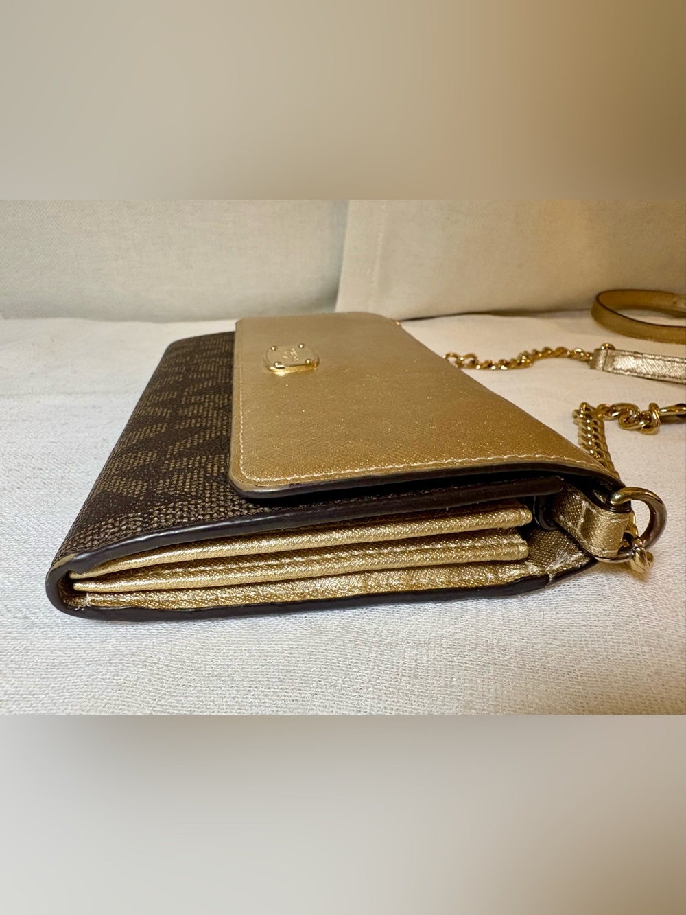 Michael Kors Jet Set Item Large Phone Crossbody Wallet Clutch Gold Brown MK Logo - Picture 4 of 15